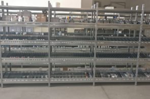 Scaffalature leggere o a piani