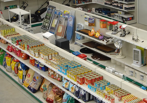Arredamento e Scaffalature per negozio a Prato