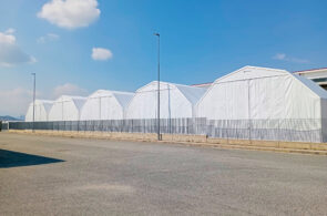 Tunnel e coperture mobili in PVC